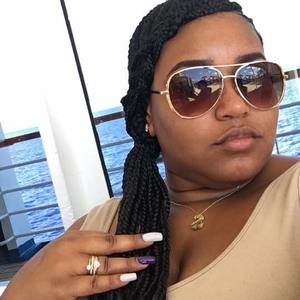 Meet your Posher, Aja